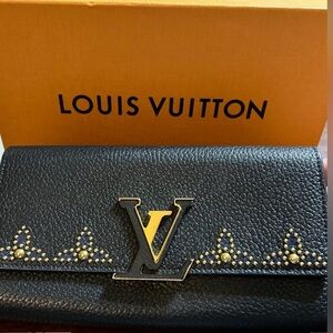 Louis Vuitton BLUE Capucines Wallet